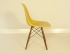 chaise eames dsw jaune