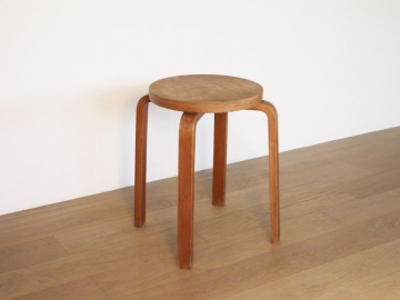 Tabouret stool E60 Alvar Aalto design vintage scandinave maison simone nantes lyon