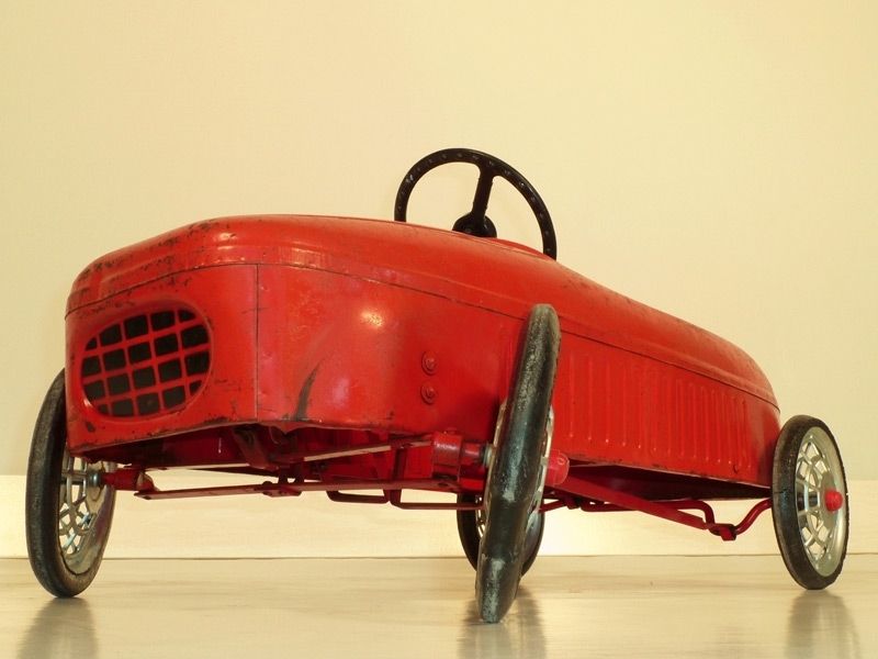 Voiture à pédales de collection 1939 - Métal rouge