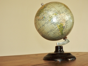 petit globe terrestre  