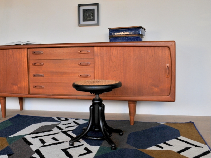 tabouret stool piano vintage cannage thonet noir maison simone