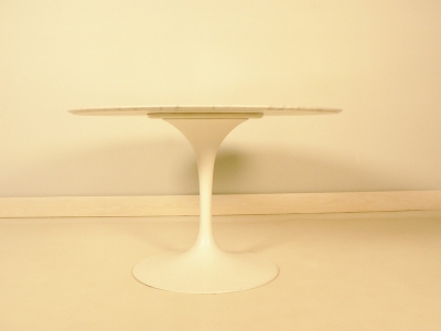 table Saarinen Knoll